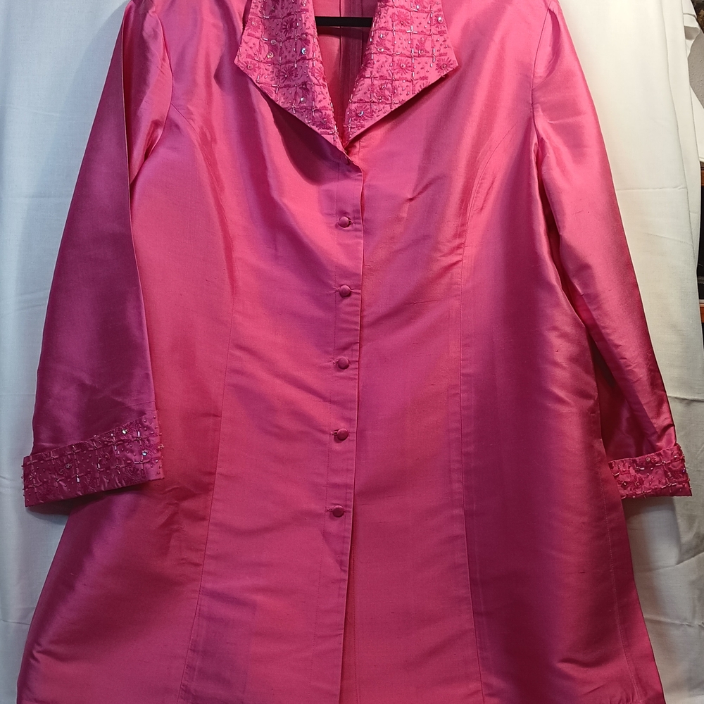 Pink Silk Womens Over Blouse Exquisite Beading On Cuffs And Lapel. Size 20.